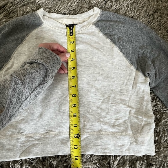 Monrow Revolve Raglan Sweatshirt - Picture 5 of 6